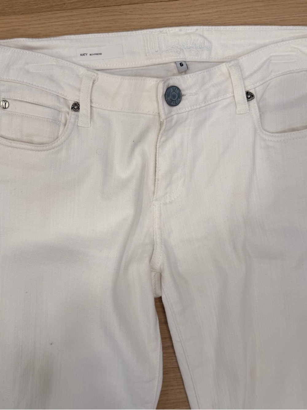 Kut from the Kloth White Straight Leg Jeans Size 6